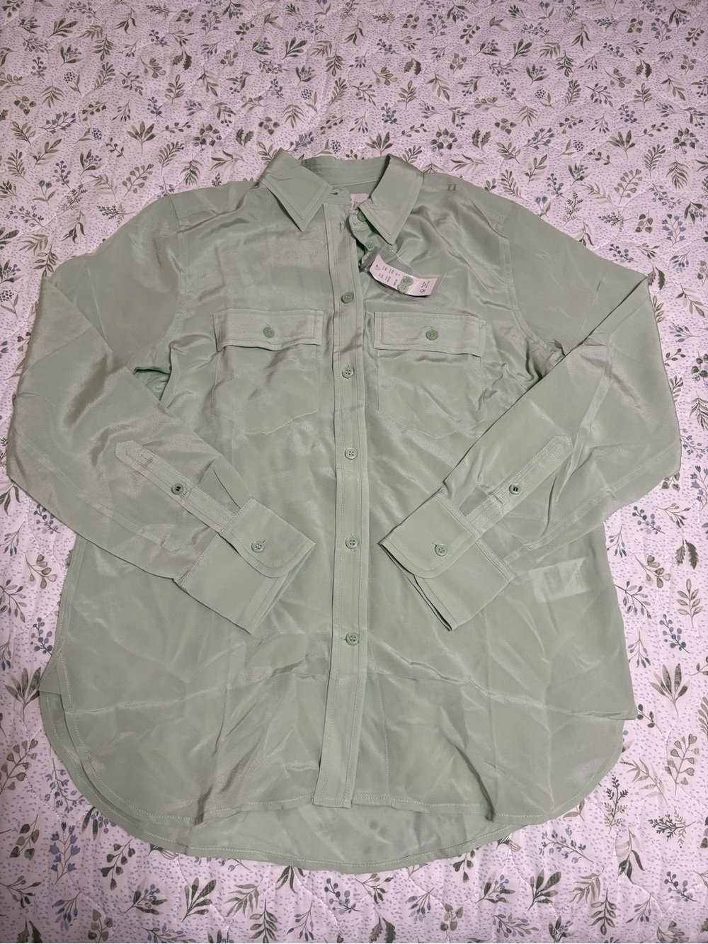 J. Crew Light Mint Green Casual Button-Down Shirt 100% Silk Size 2